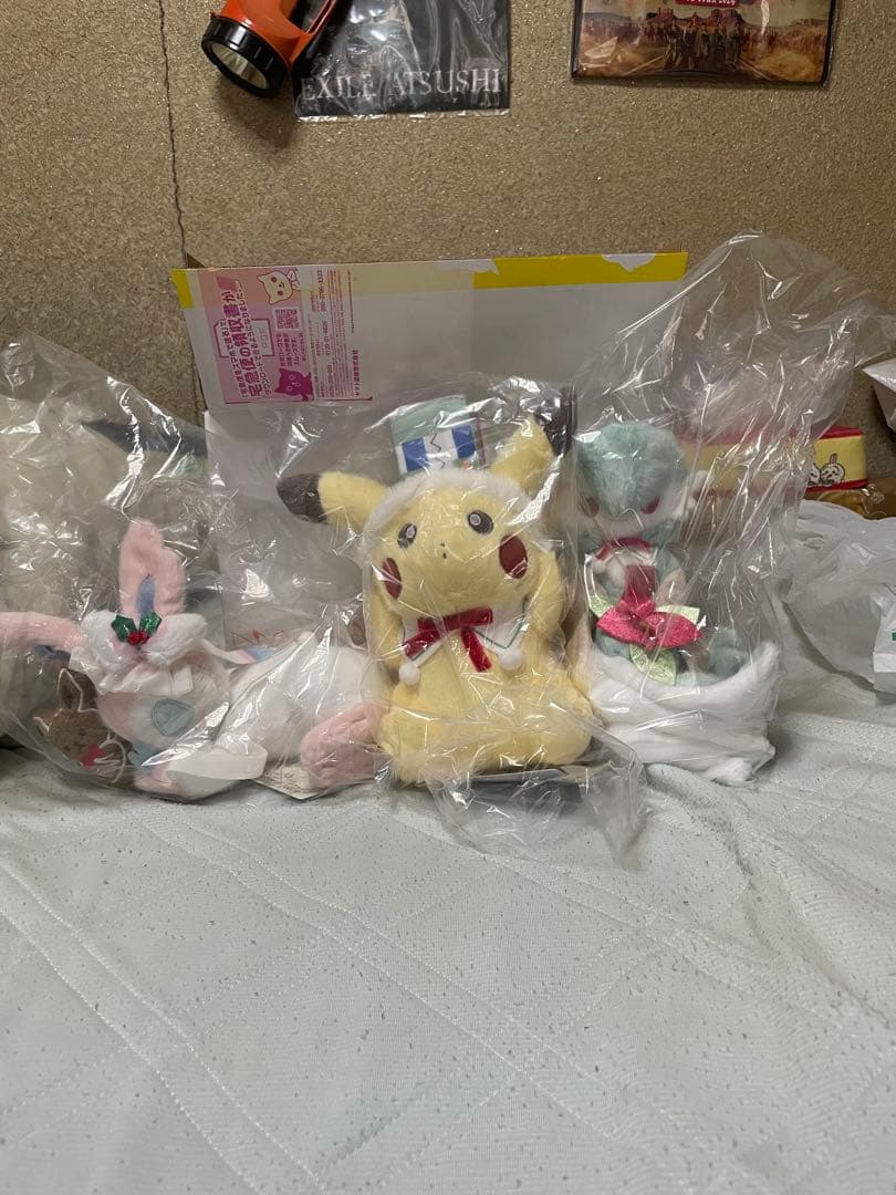 ポケモン　ホリデイ　ぬいぐるみ　ピカチュウ　ニンフィア　サーナイト　セット