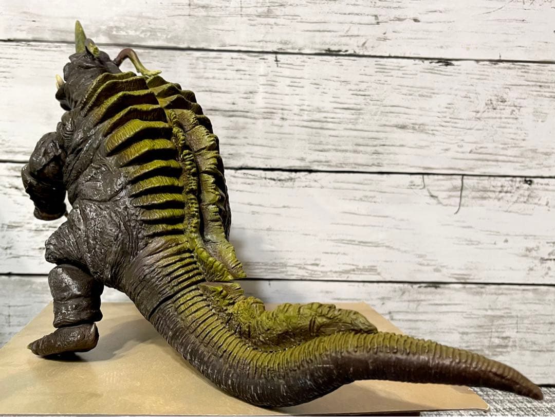 エクスプラス　ネロンガ　改造リペイント完成品