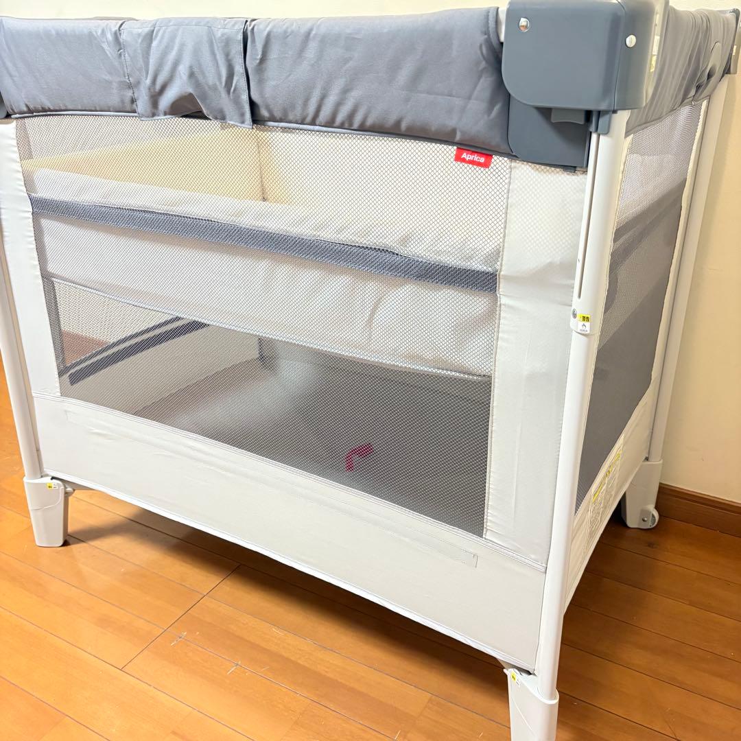【美品・匿名配送】アップリカ ココネルエアーABベビーベッド グレーベアー
