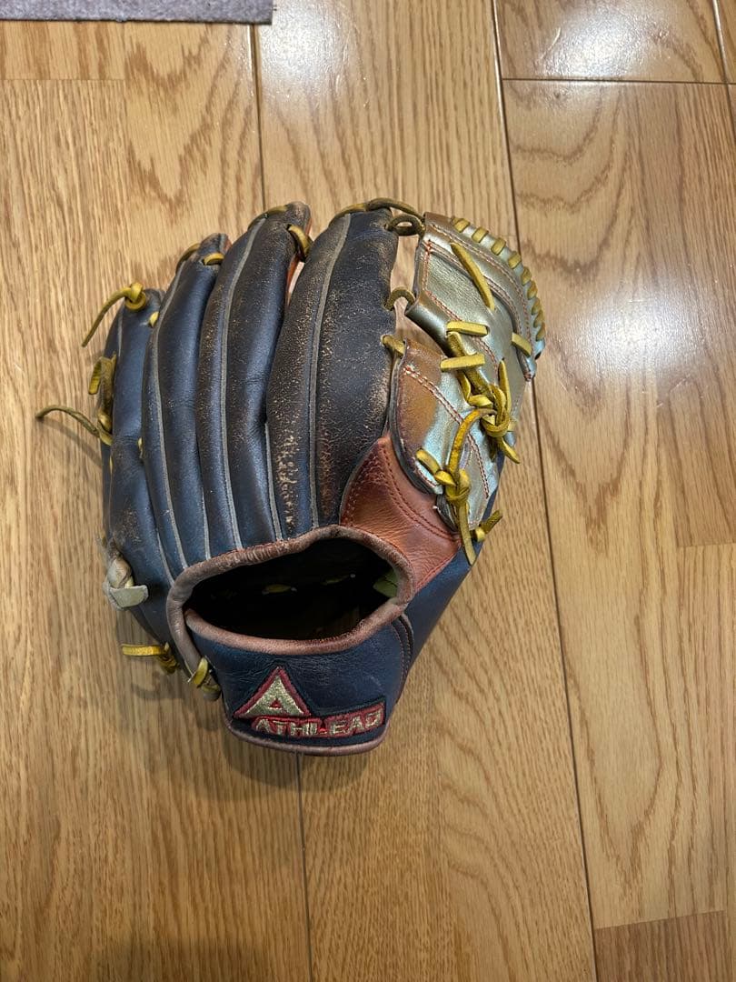 アスリード　内野手用グローブ