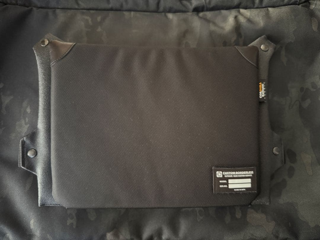 CUSTOM BORDERLESS カスタムボーダーレス　コマンダー　ブラック