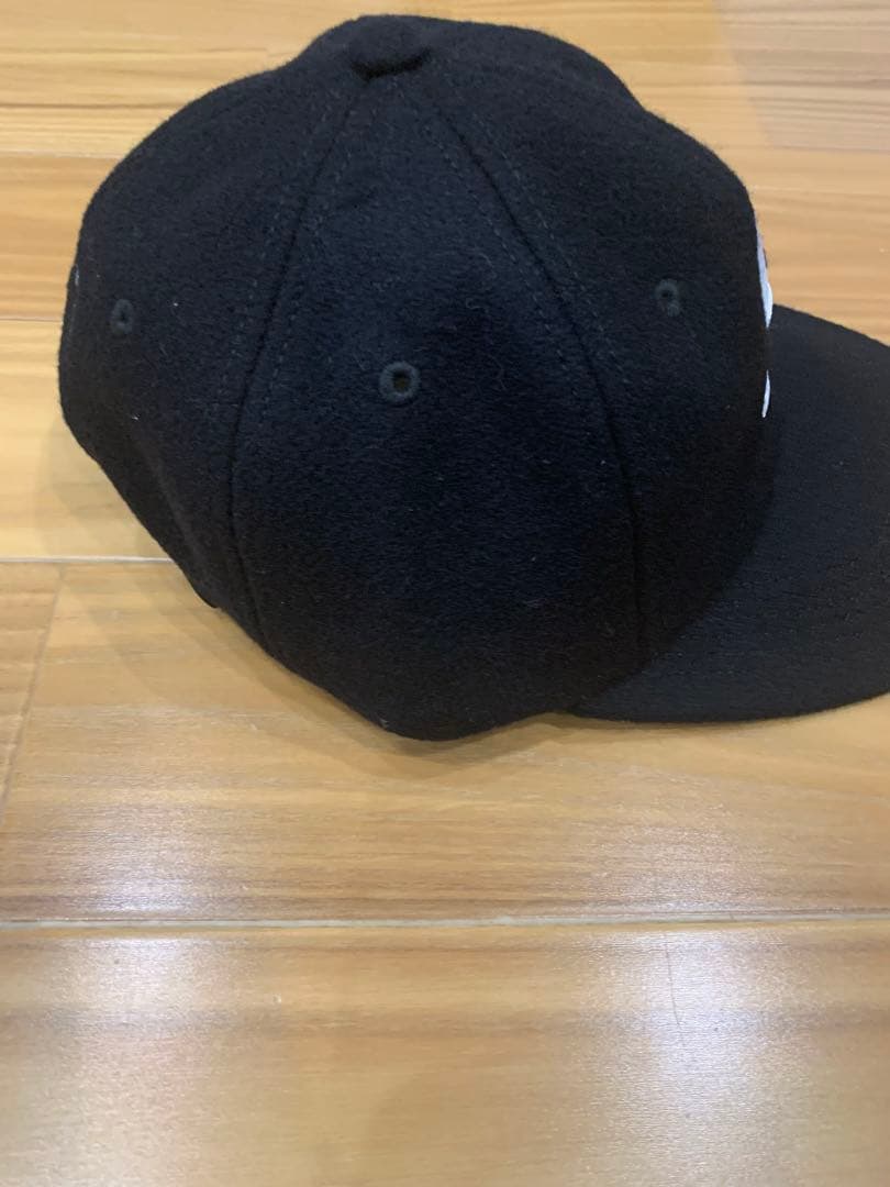 シュプリーム　刺繍Sロゴ キャップ