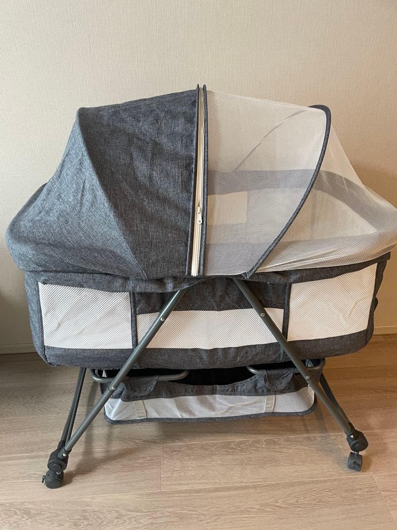 【未使用】UBRAVOO ベビーベッド 折りたたみ キャスター付き ゆりかご
