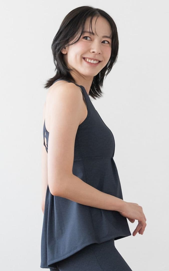 SUKALAデニムクロスヨガウエア　タンクトップとレギンスセット　Lサイズ