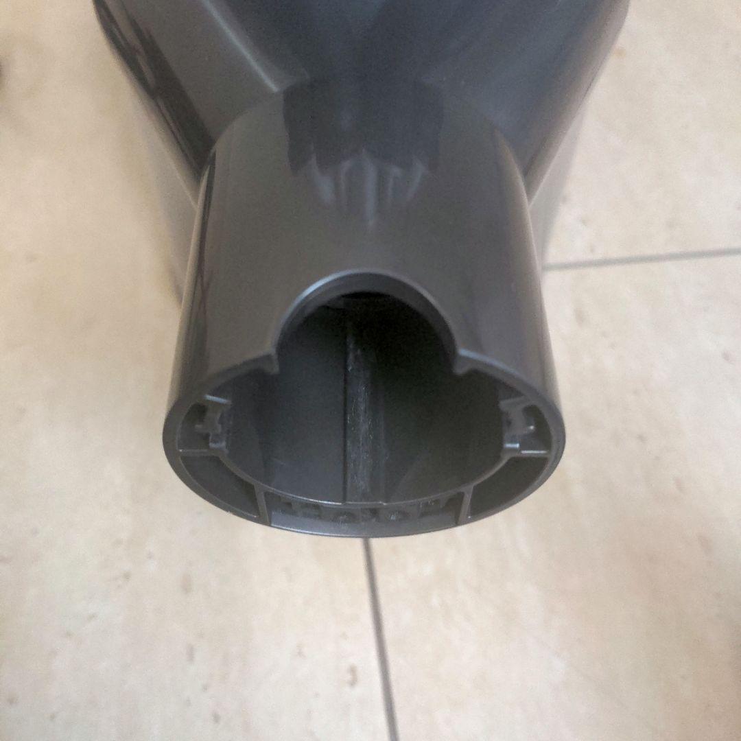 に*こ様 ダイソン掃除機SV25コードレスクリーナー　バッテリー新品