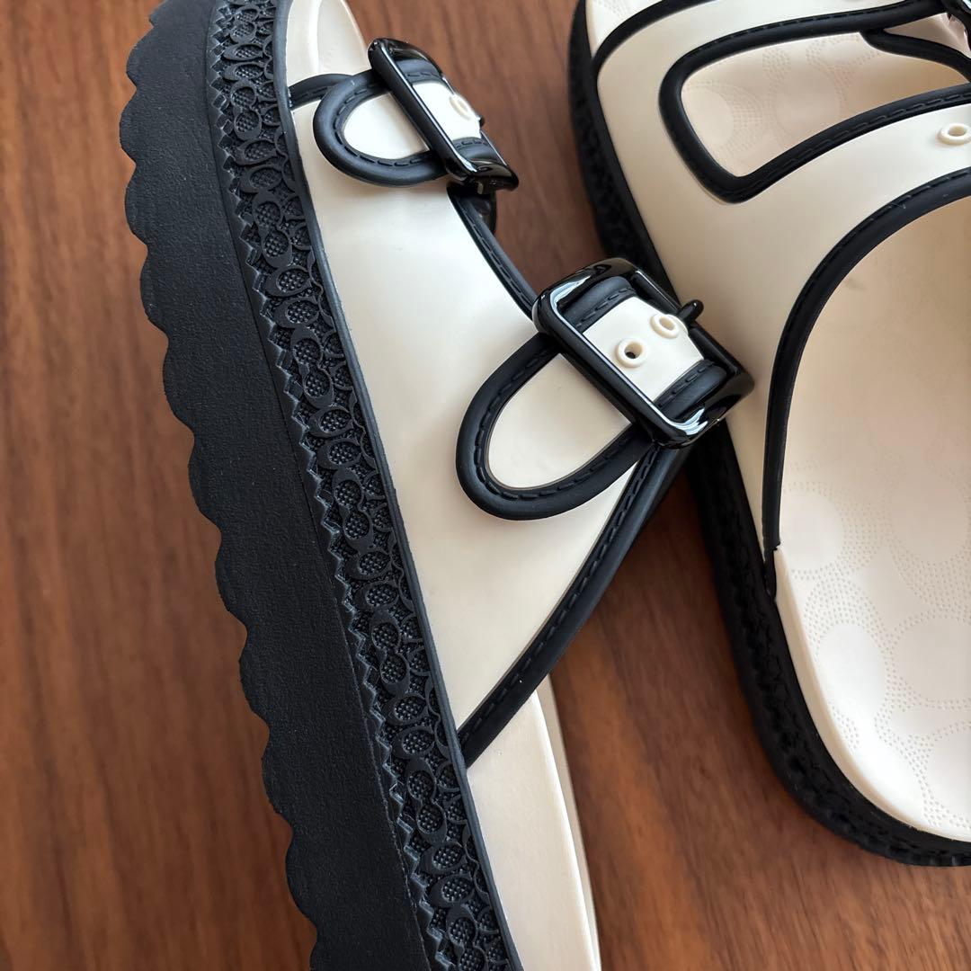 coach未使用　COACH SIGNATURE レイニーサンダル
