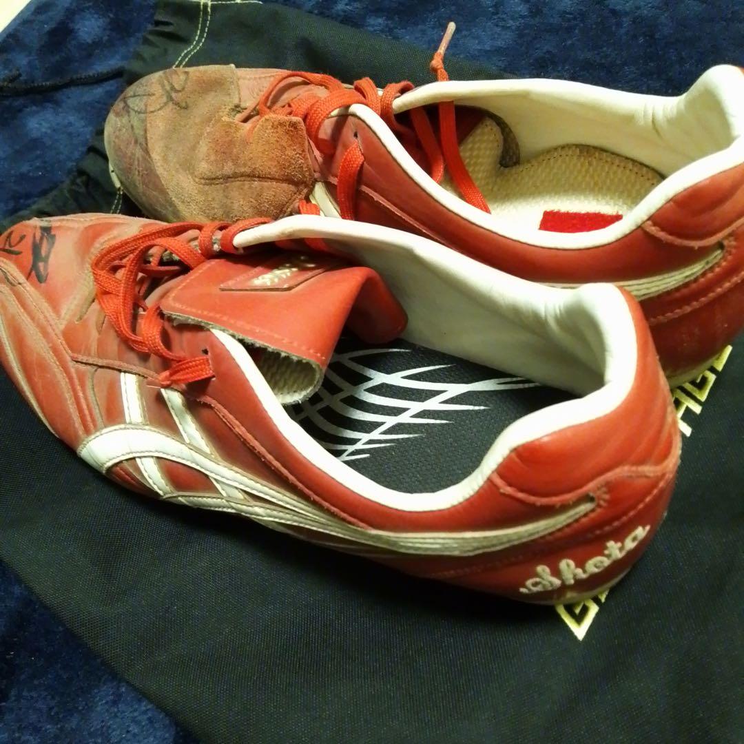 広島カープ　中崎(中﨑) 実使用スパイク　直筆サイン入り