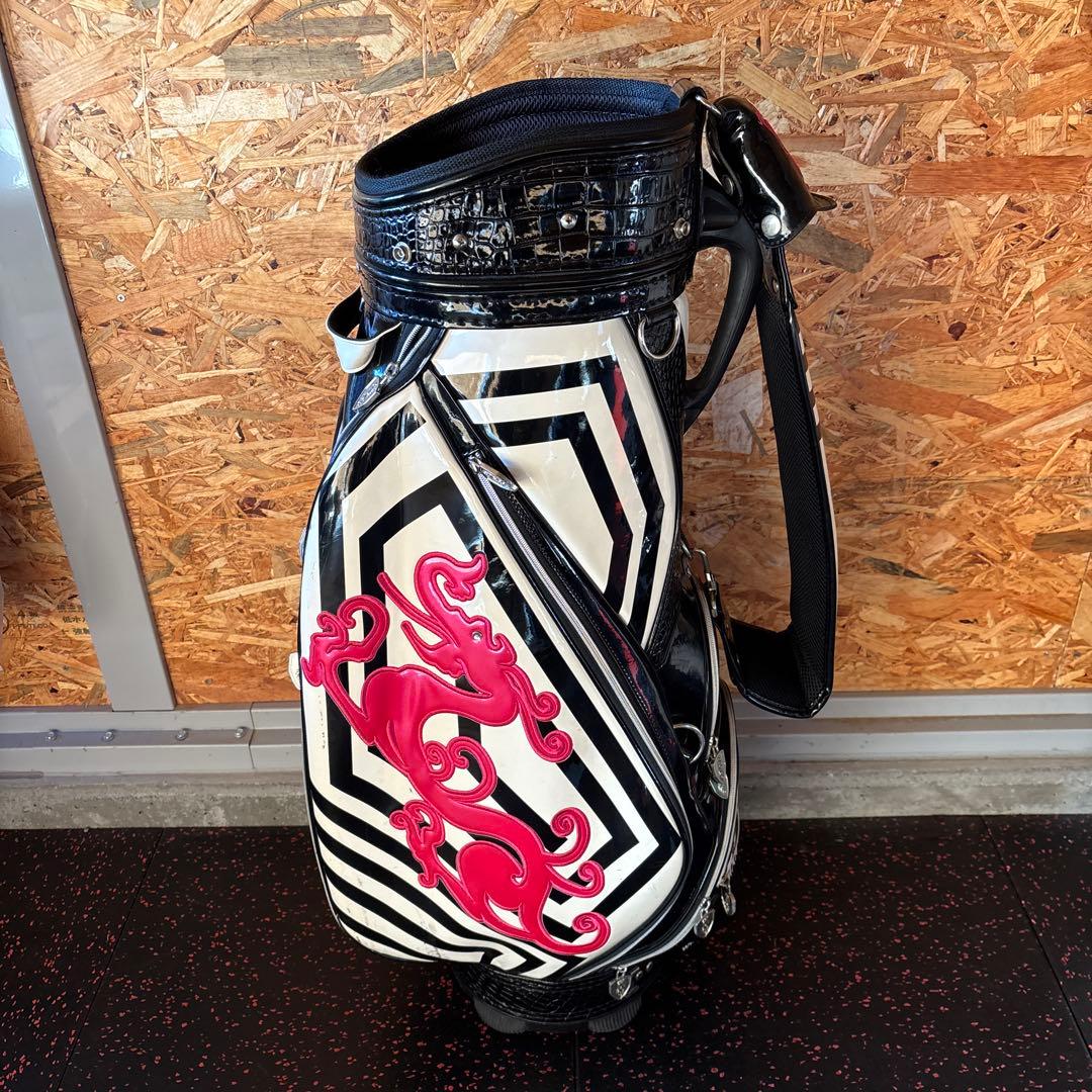 A MAN of ULTRA ゴルフバッグ・キャディバッグ