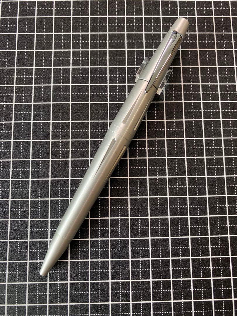 TOMBOW ZOOM 2000 ボールペン