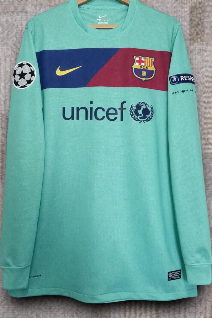 10/11 バルセロナ アウェイ 8番 イニエスタ 長袖 ユニフォーム