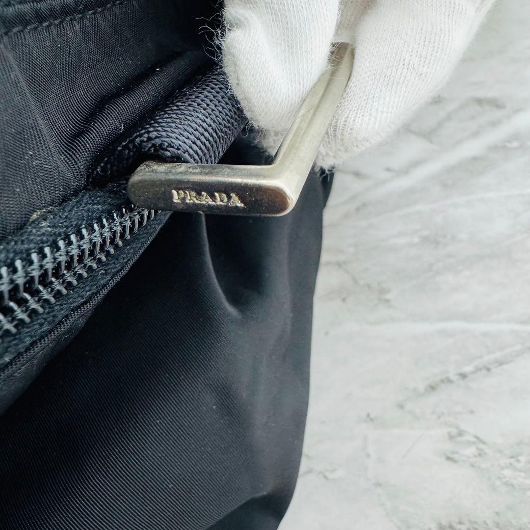 ✨PRADA✨プラダ✨ナイロン✨三角ロゴプレート✨ブラック✨ボストンバッグ✨