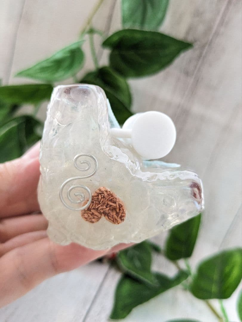 【今年も残り2ヶ月】❶白水晶の干支おうまちゃん形オルゴナイト☆他１点