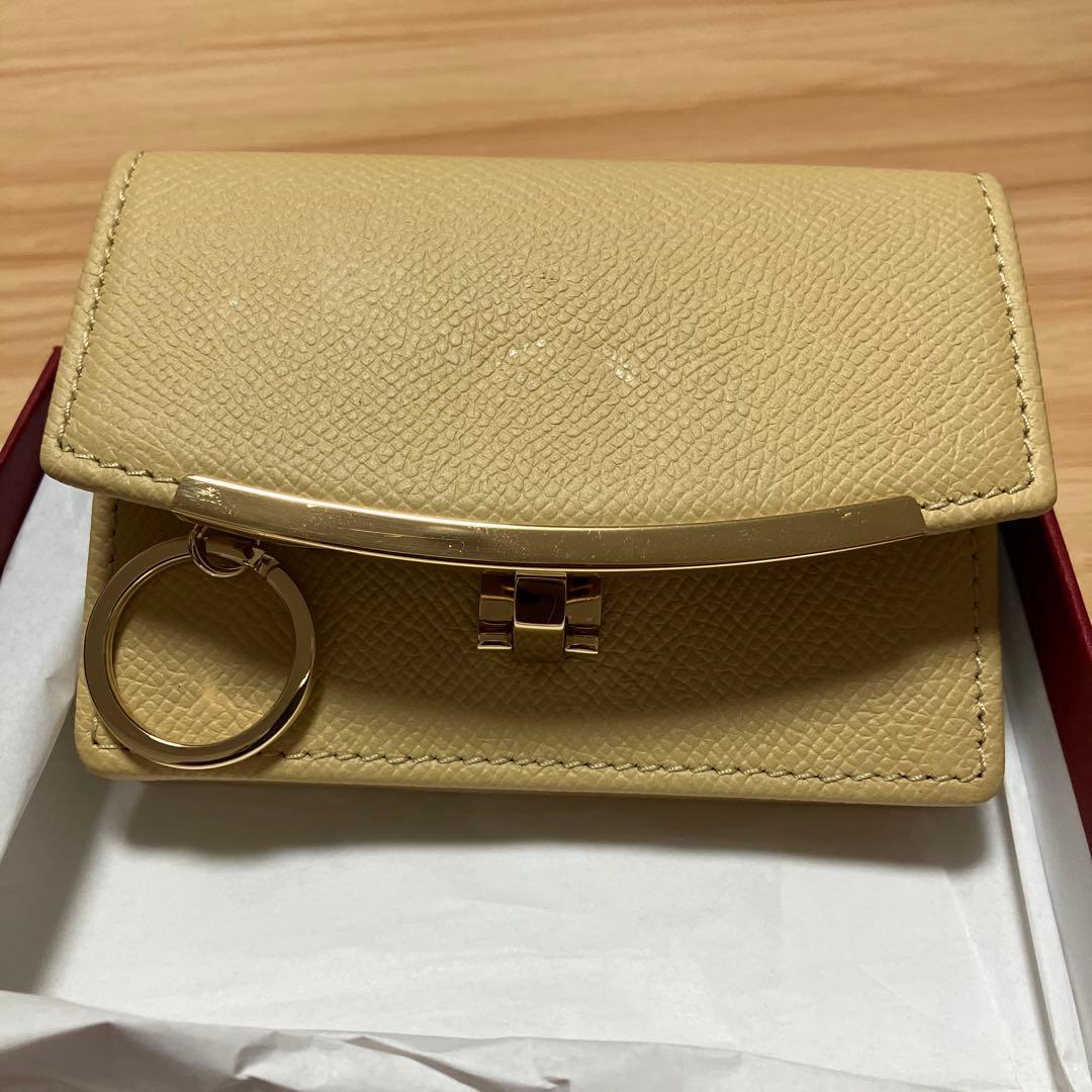 goldenpooh　フェラガモ　カードケース