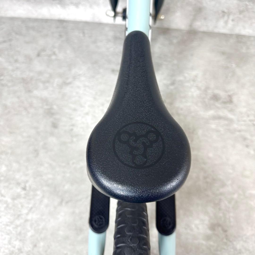 【極美品】ストライダー12 スポーツ 2023年限定色 アイスブルー