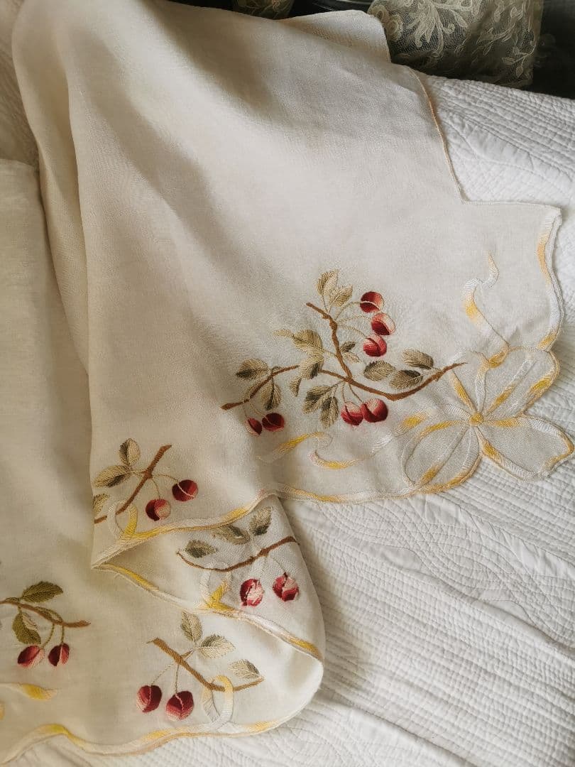アンティークフランス チェリー＆リボン刺繍のロングクロス リネンカフェカーテン