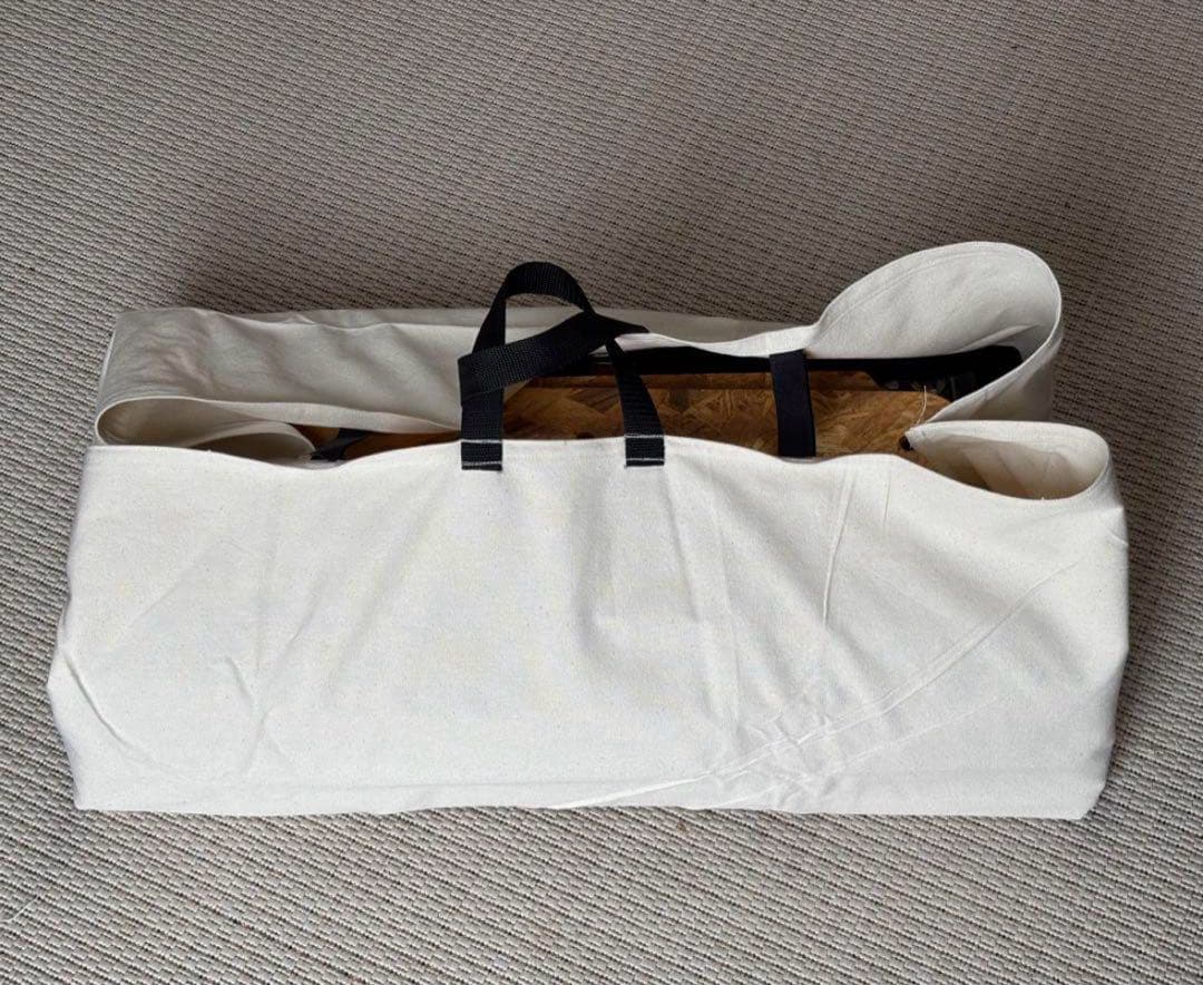 axl、ヘキサテーブル65 ウォールナットニス仕上げ　高さ35cm