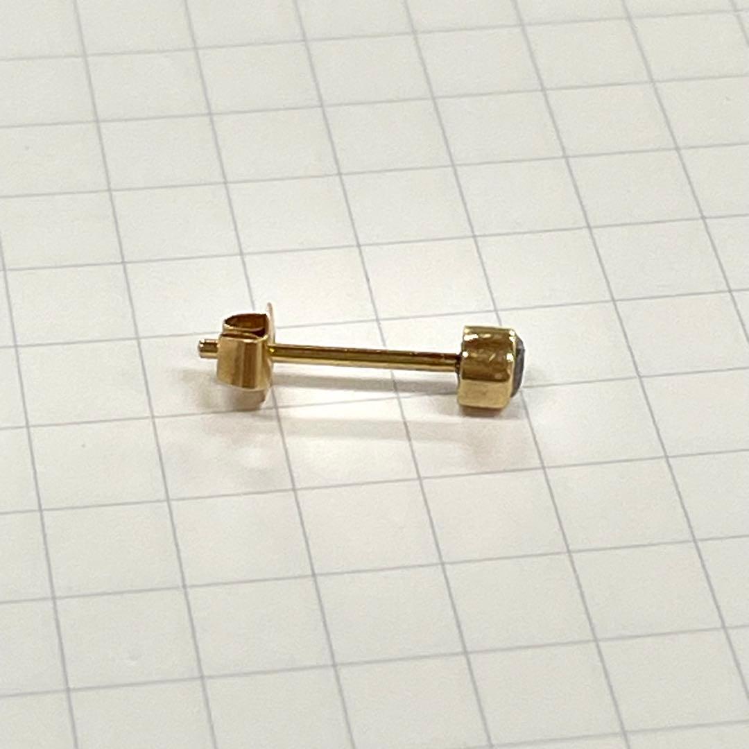 ダイヤモンドピアス　片耳　0.2カラット