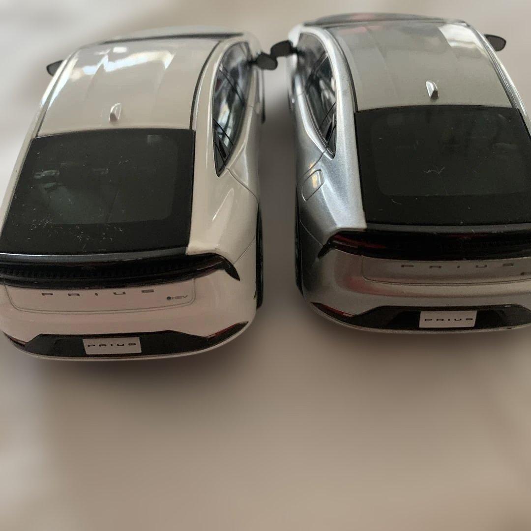 トヨタ新型プリウス　カラーサンプルミニカー1/30スケール