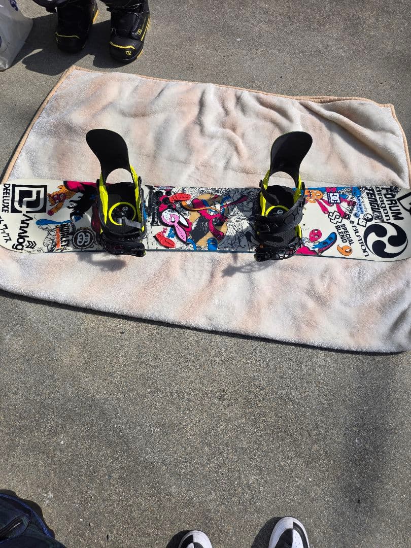 UNION STRATA HAZARD YELLOW Sサイズ