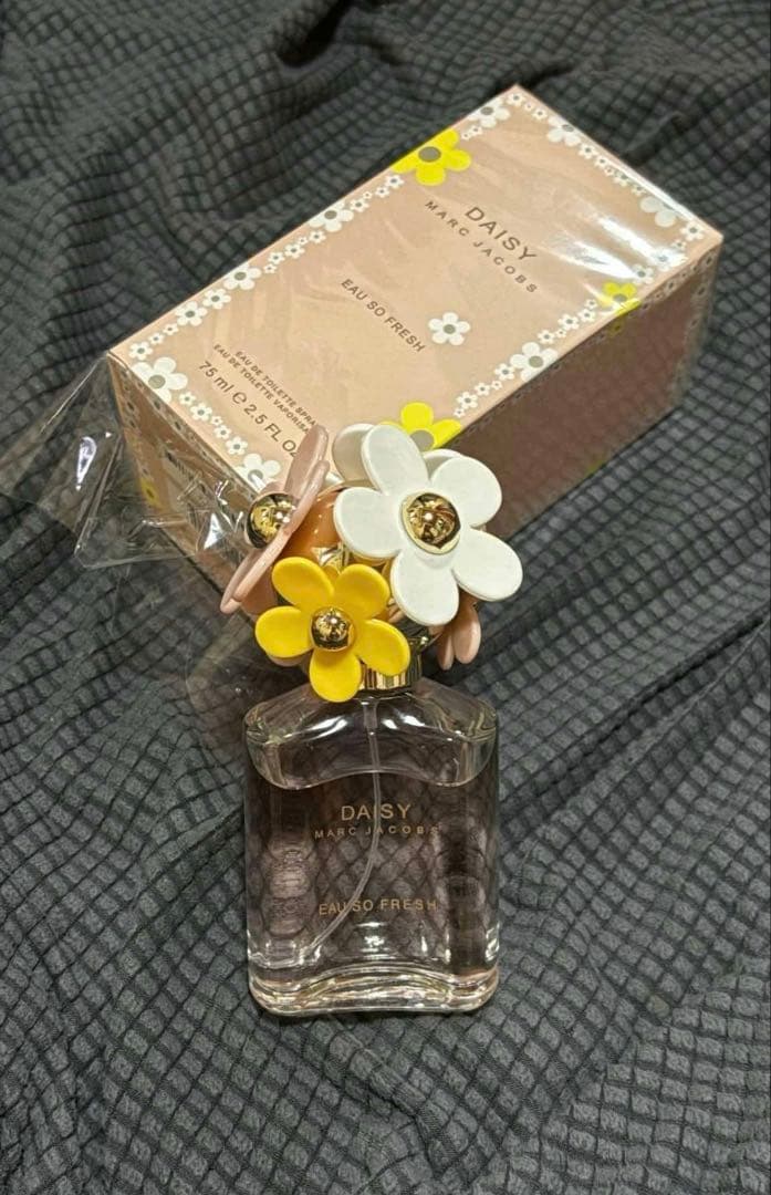 Daisy 香水 75ml 箱付き