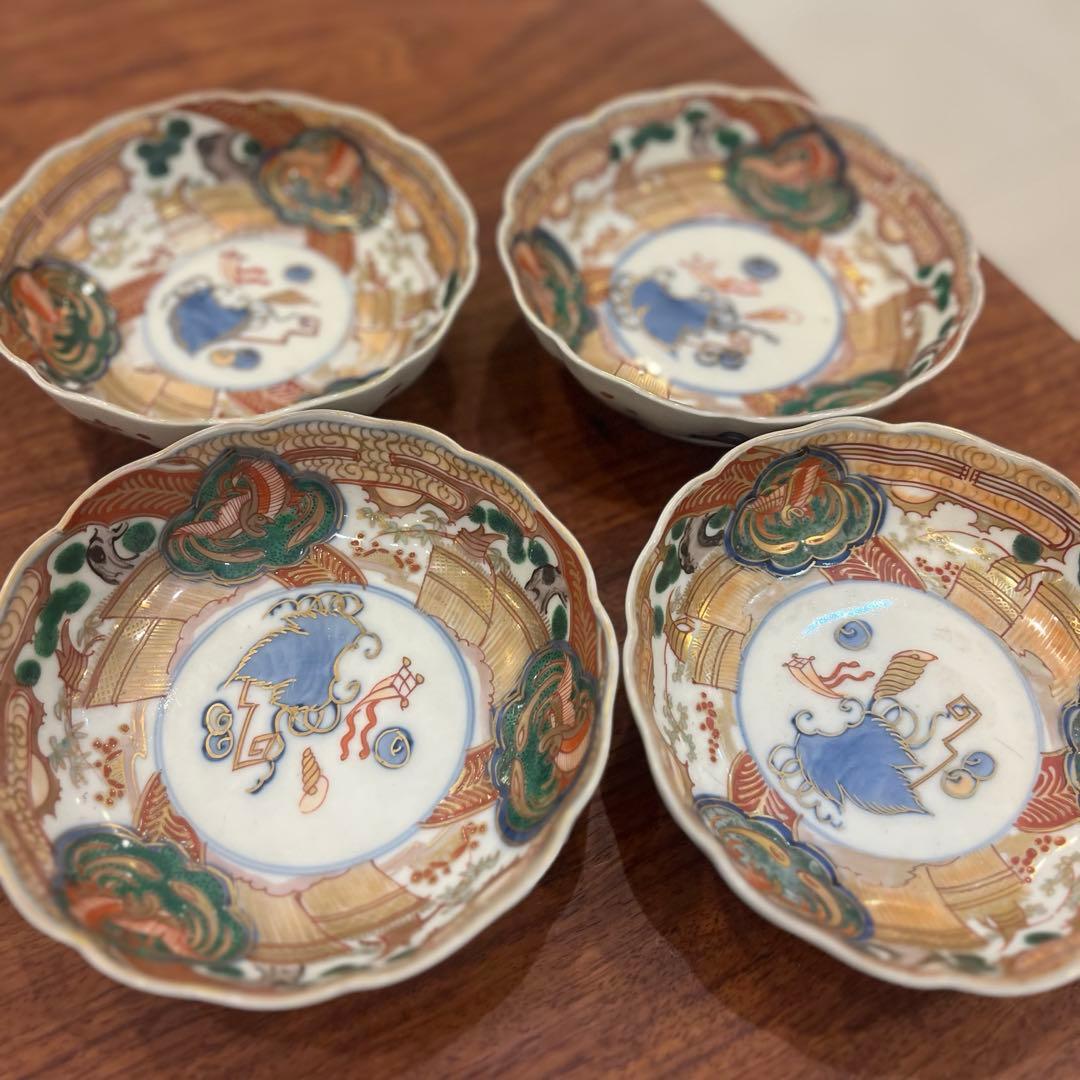 【手描き一点物】古伊万里 染錦 松竹梅 宝尽くし 15.5cm 4客 縁起物