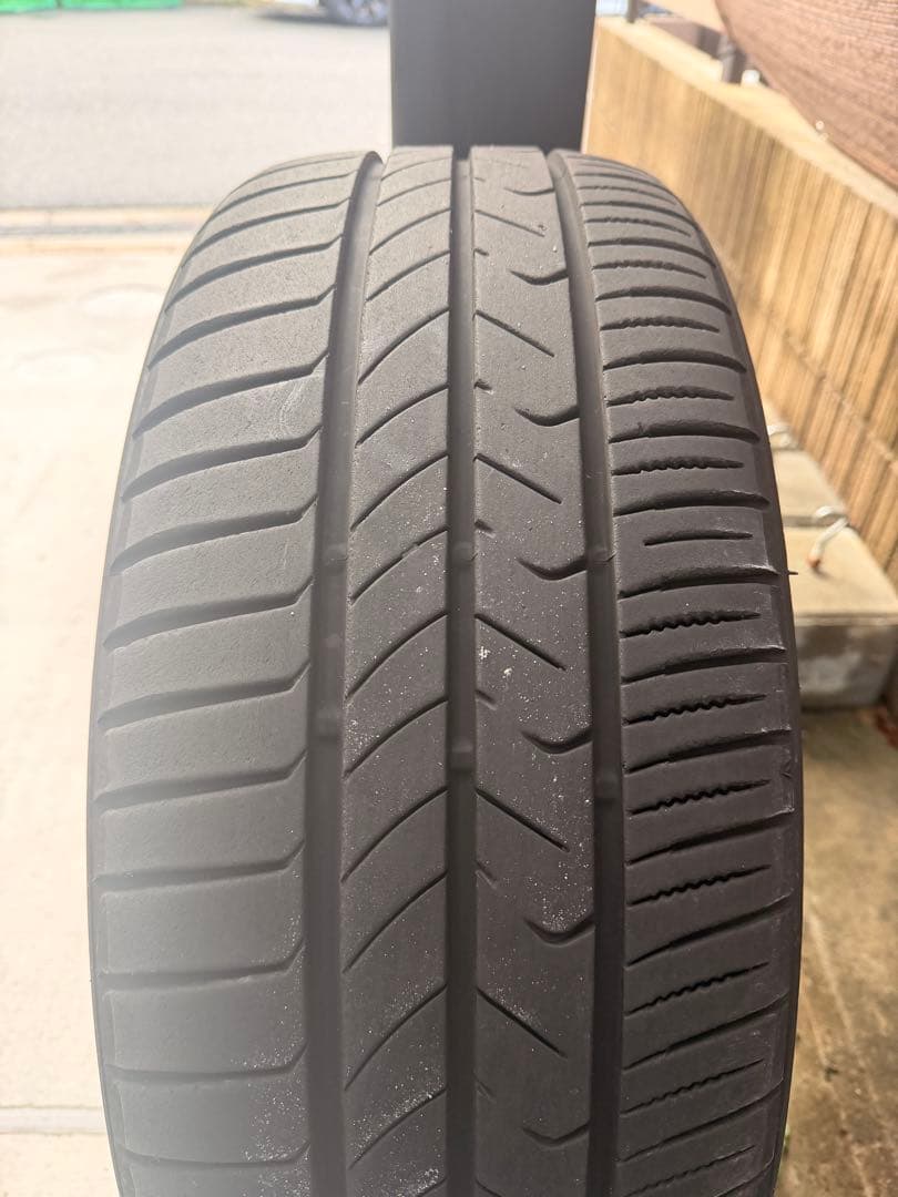 【美品】送料込み　アルヴェル純正ホイール25年製タイヤ　ハイグロス　ノアヴォクシ