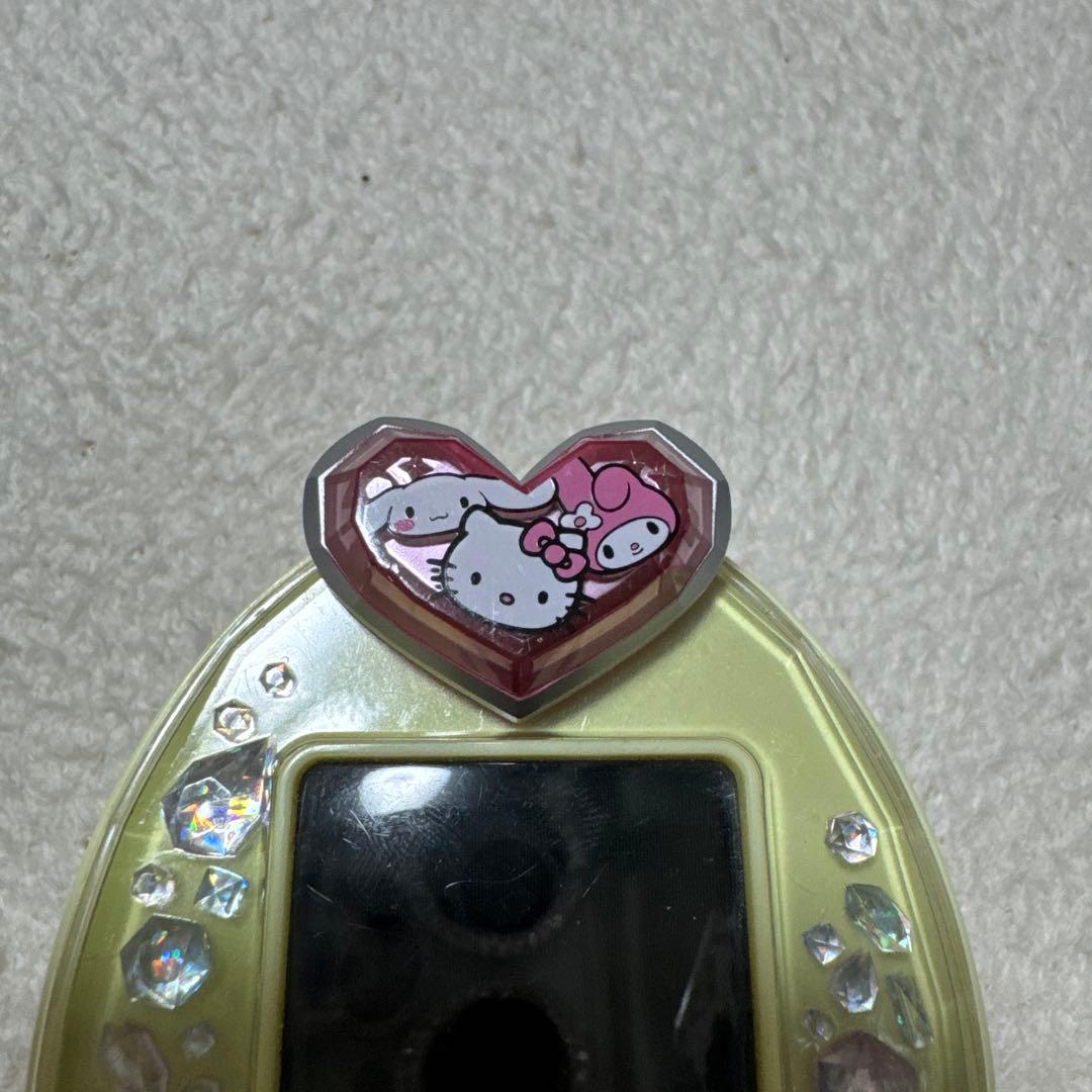 たまごっちピース　たまでこピアス付　サンリオ