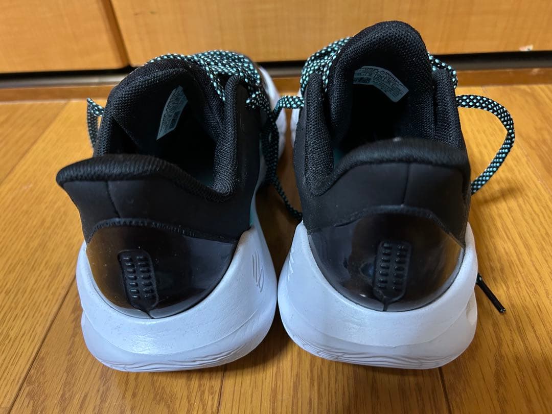 専用　CURRY バスケットボールシューズ ブラック/ホワイト　25センチ