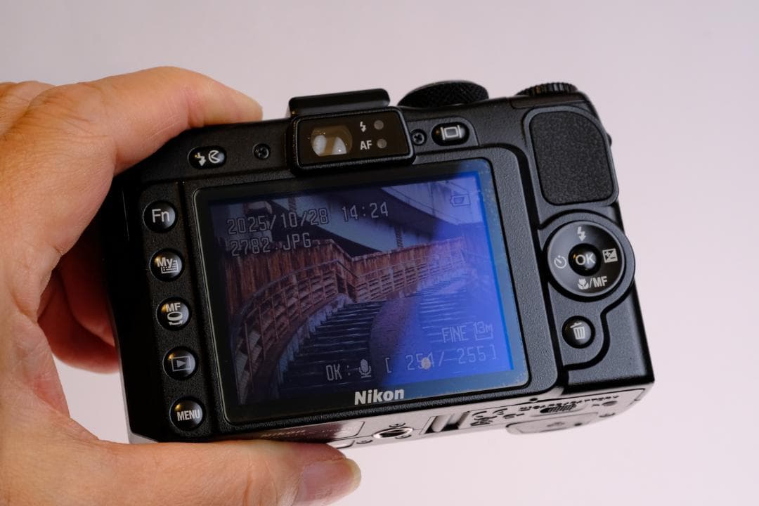 【実働完動品】ニコン COOLPIX P6000 / 実写済 / ACアダプタ付