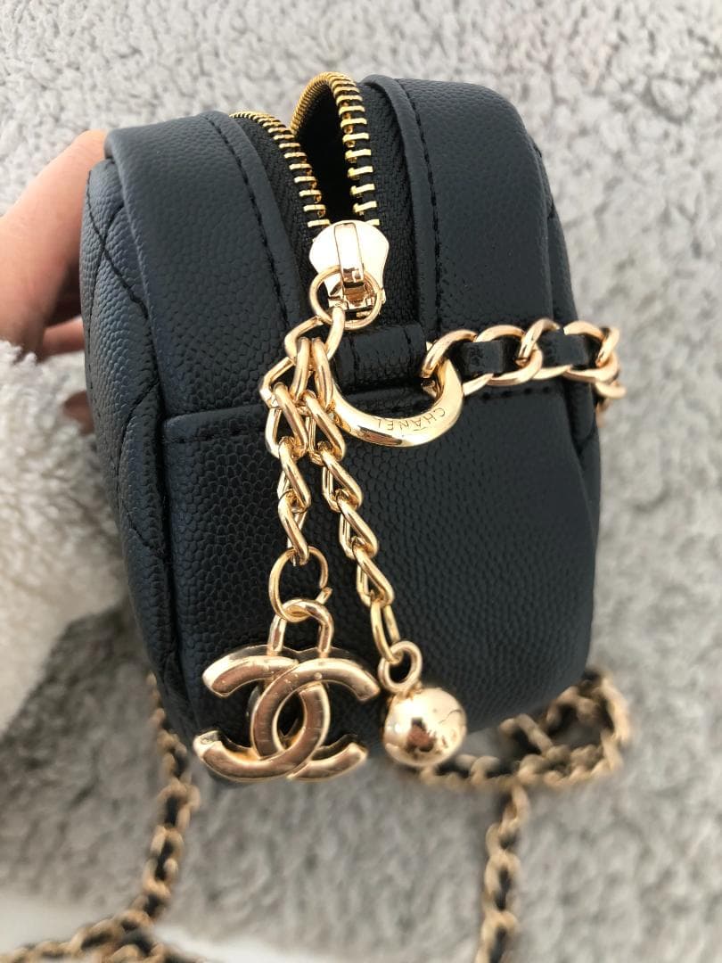 ノベルティー ショルダーバッグ　ロゴ ブラック　綺麗　バッグ