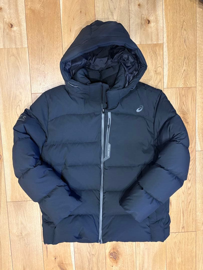 ASICS ダウンジャケット 取り外しフード付き　人気