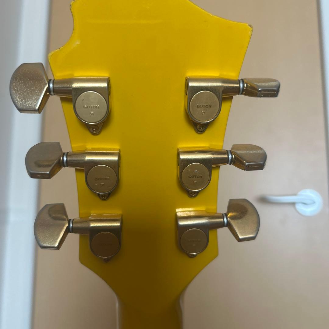 イエロー エレキギター ハート柄