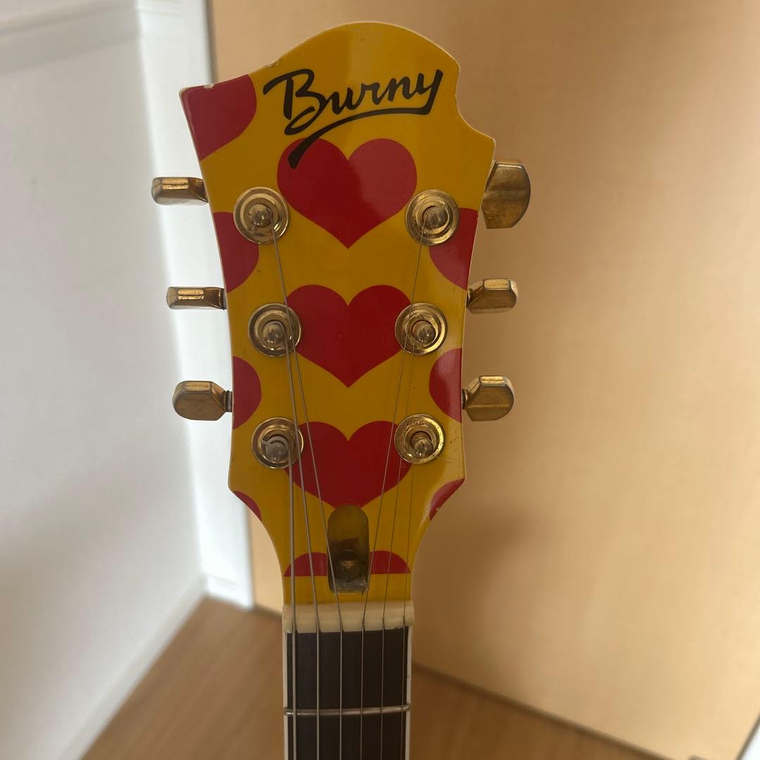 イエロー エレキギター ハート柄