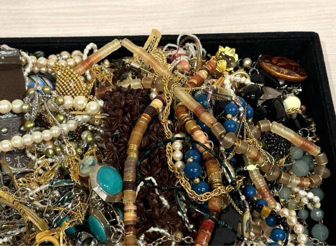 【在庫処分】イミテーションアクセサリー約2.3+3＝約5.3kgまとめ売り