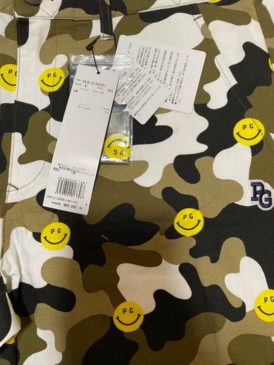 人気完売パーリーゲイツストレッチリップ カモ×ニコプリントショートパンツサイズ6