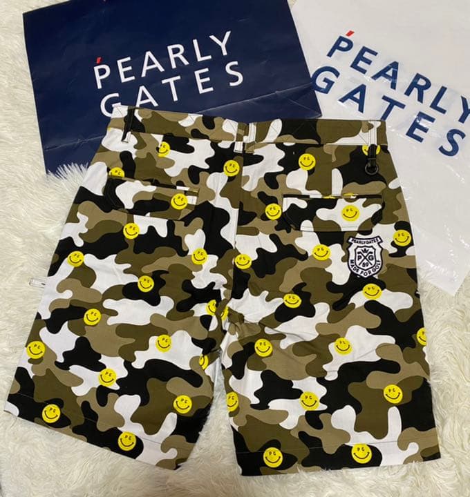 人気完売パーリーゲイツストレッチリップ カモ×ニコプリントショートパンツサイズ6
