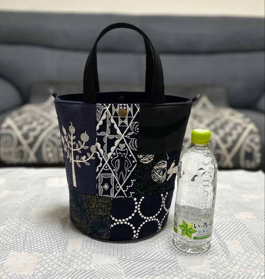 ハンドメイド ミナペルホネン パッチのバケツトート