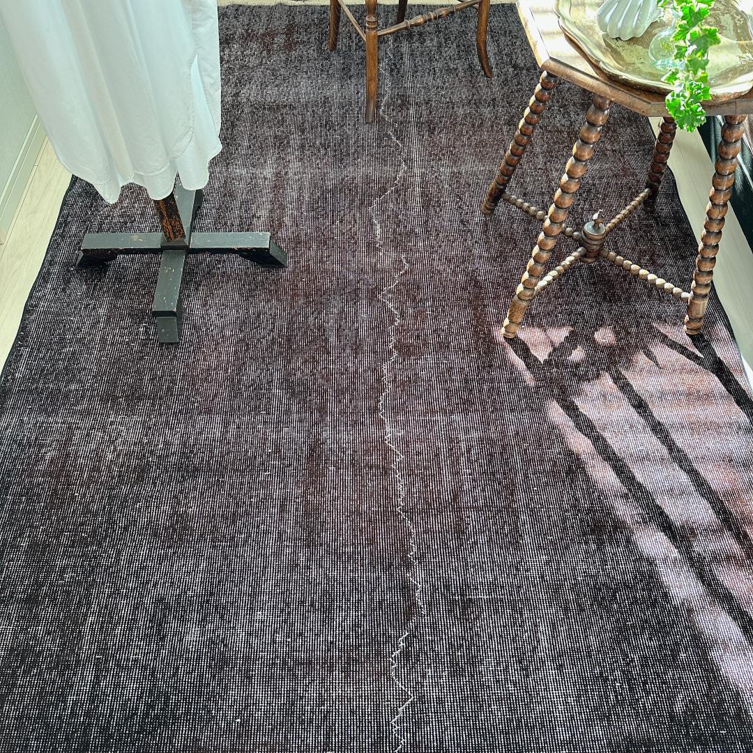 トルコ ヴィンテージラグ989 超大判 レア ダークブラウン オーバーダイラグ