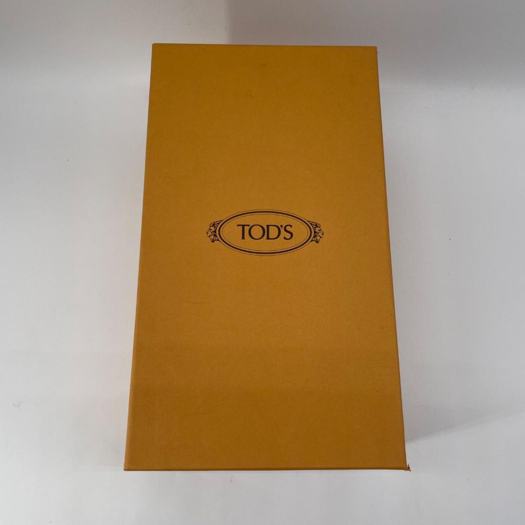 15085✨未使用級✨トッズ ゴンミーニ ドライビングシューズ レザー 白