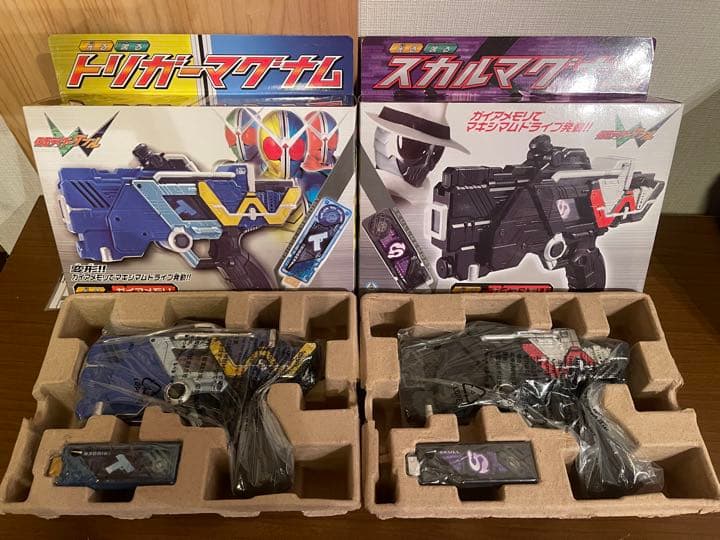 仮面ライダーW 風都探偵　DXダブルドライバー　T2ガイアメモリ　オマケ色々