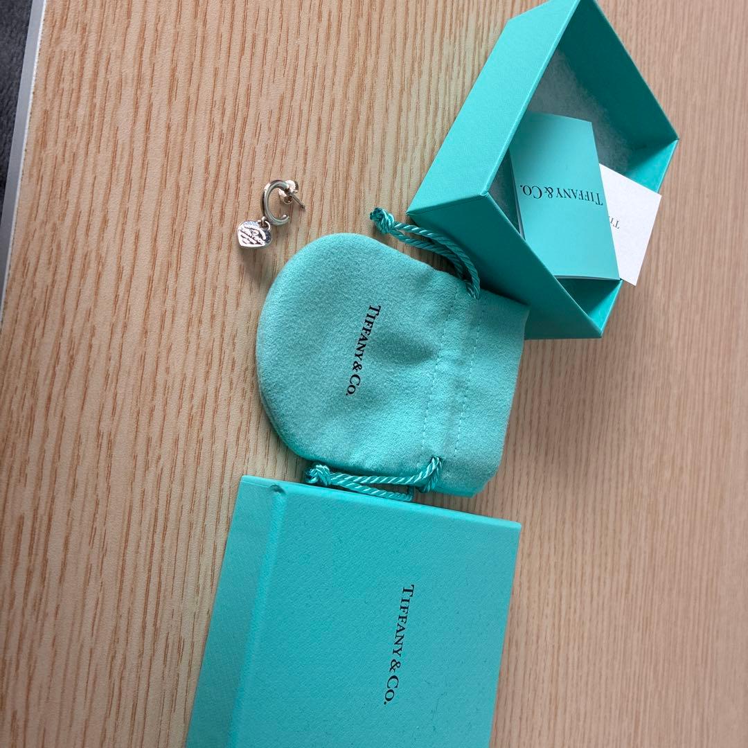 Tiffany & Co. ハートチャーム ピアス