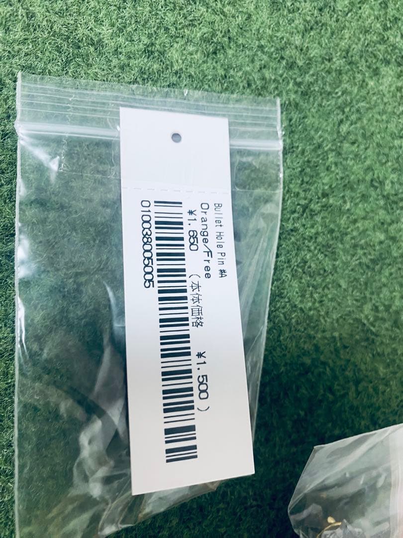 G*o様 Nate Lowman/Supreme Bullet Hole Pin