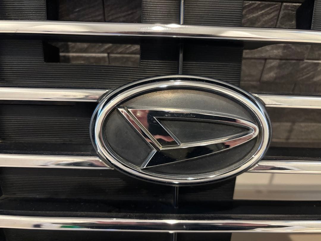 ダイハツL700Sミラジーノ　メッキグリル（フォグ付）