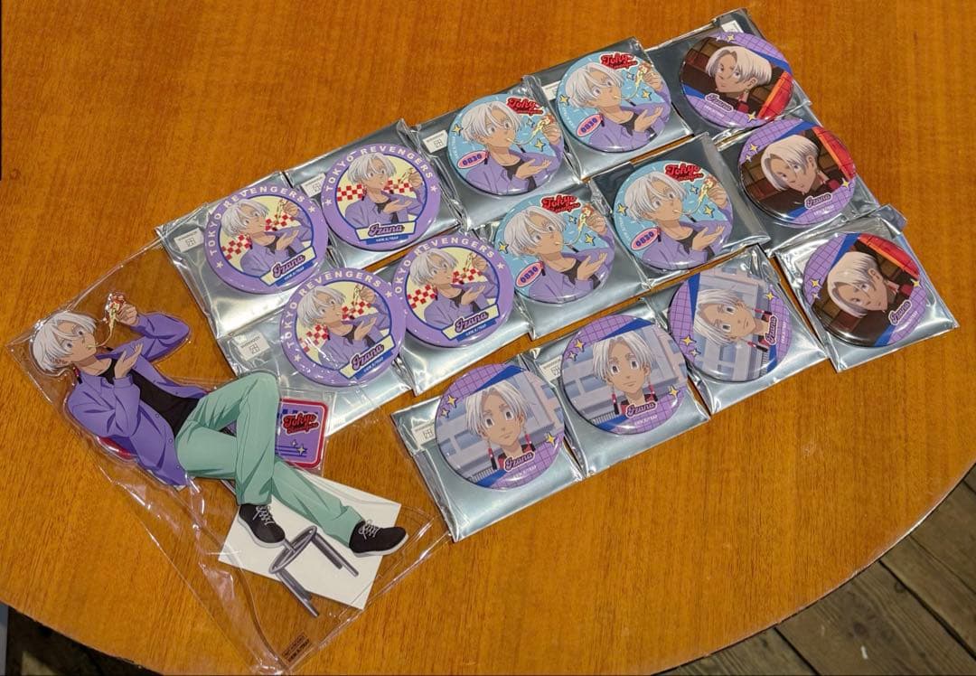 東京リベンジャーズ ハピネス賞 缶バッジ アクリルスタンド 黒川イザナ