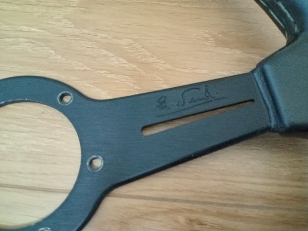 ナルディ 34パイ クラシック レザーハンドル