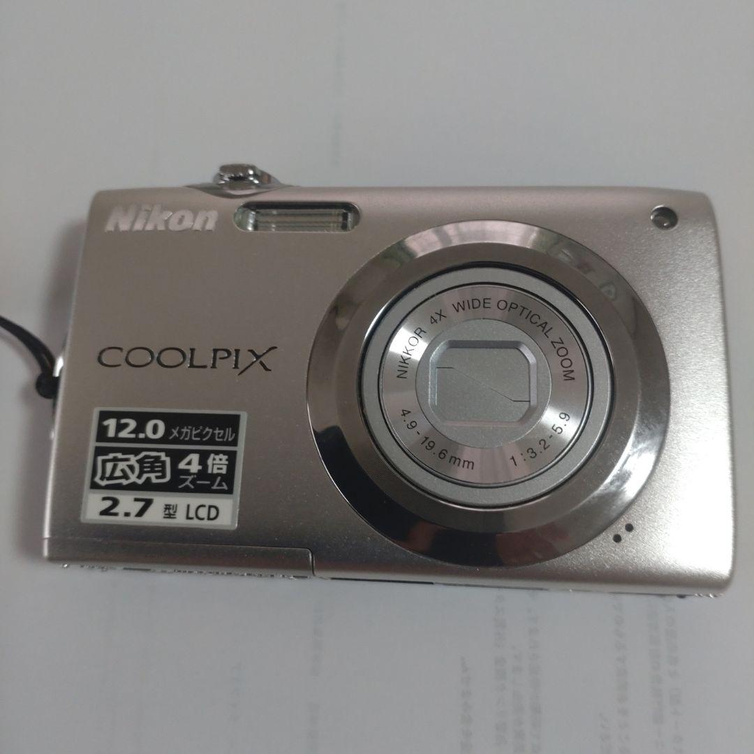 美品 Nikon COOLPIX S3000 コンパクトデジタルカメラ