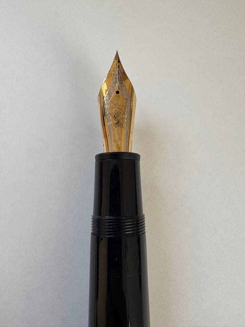最終値下げ！ 万年筆　元値12000円　カスタム74 似　モンブラン　似　吸入式