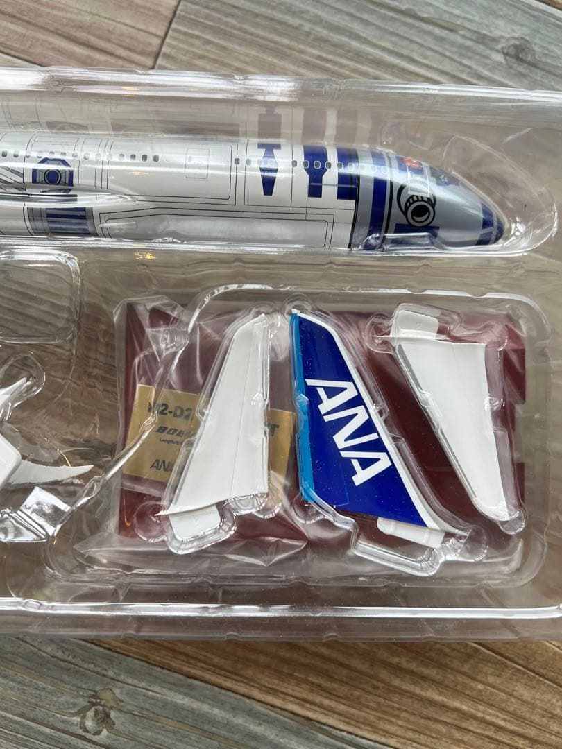 非売品　モデルプレーン　ANA 1/200 737