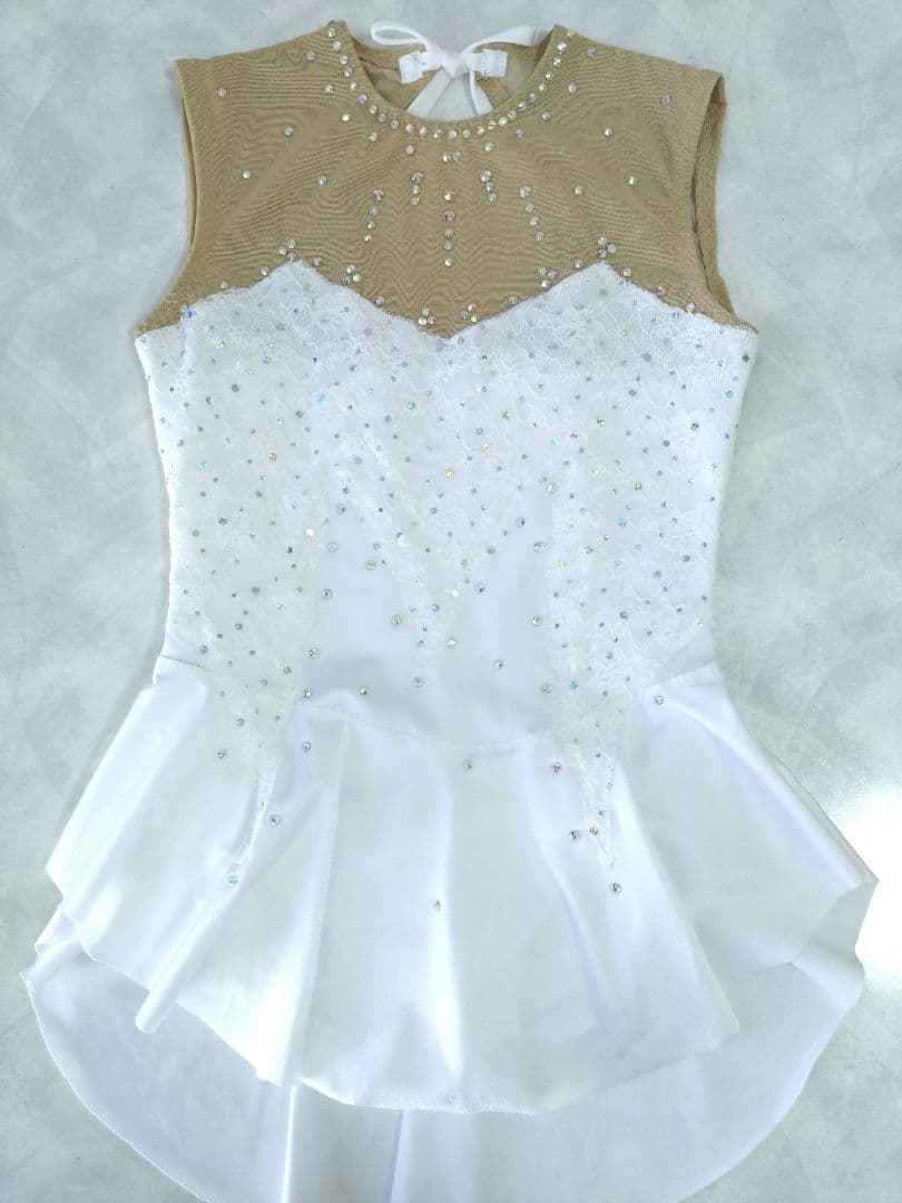 新体操レオタード　フィギュアスケート　バレエ　140cm　ラインストーン付き