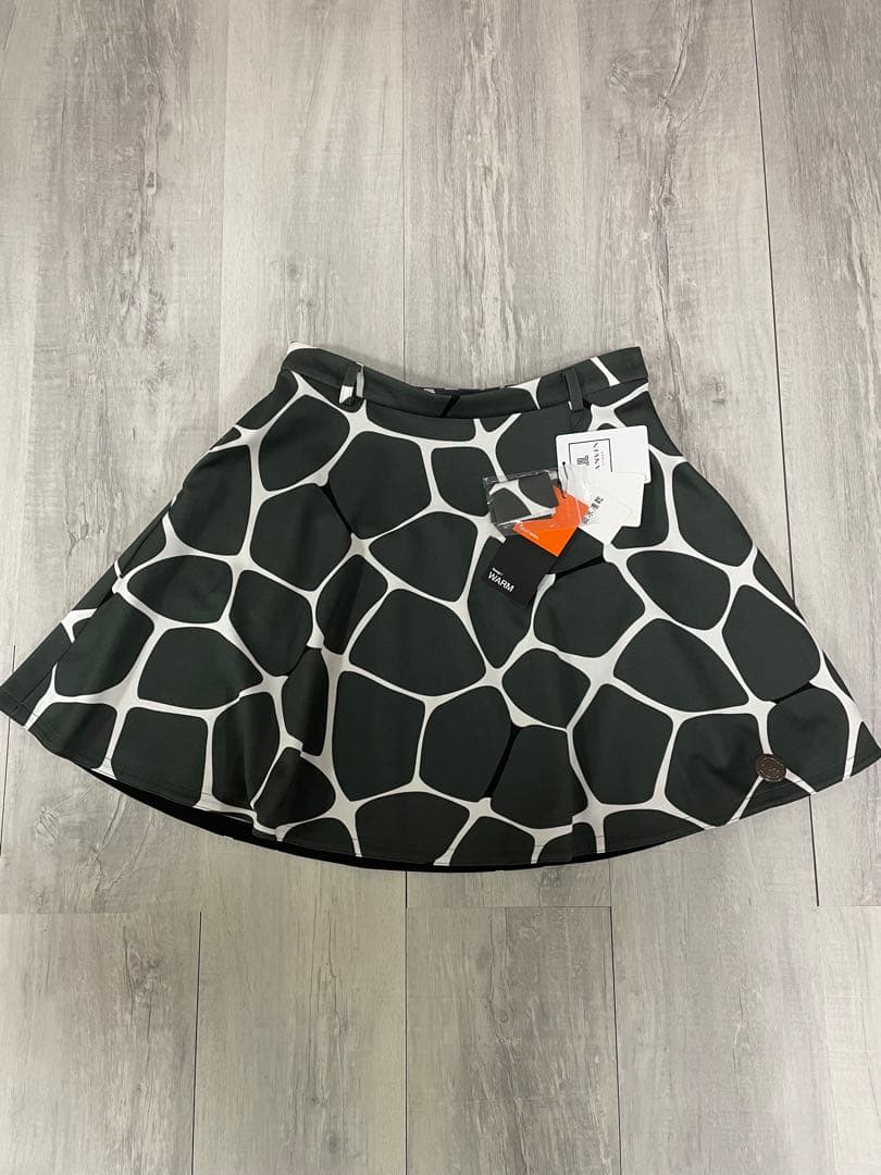 値下げ！新品　ランバンスポール　スカート +5℃ 保温ストレッチ　ジラフ柄カーキ